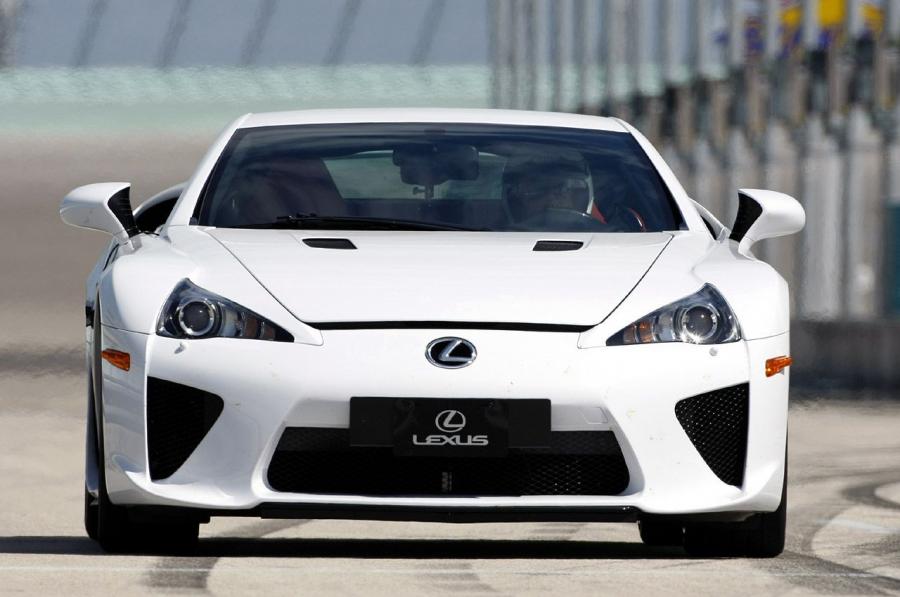 Lexus LF-A 2010 года  (фото 204 из 213)